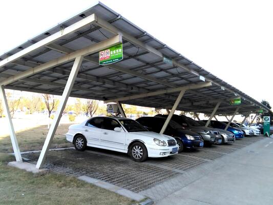 Özel Boyut 180km/h Rüzgar Hızı PV Panel Güneş Carport Araç Park Racks